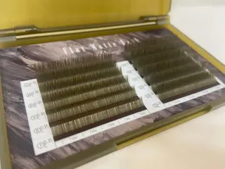 マツエク・マツパ カットスタジオピエロ所属・若江岩田マツエク SUNのマツエク・マツパデザイン