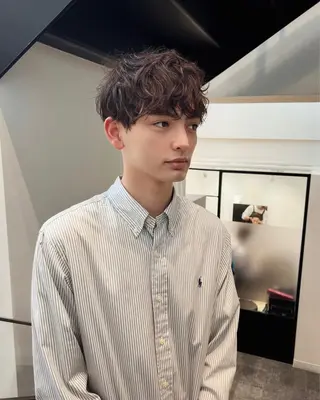 パーマ メンズ Qin shaire salon 原宿verno店所属・【センターパート】 ETO／江藤翼の眉毛・アイブロウイメージ