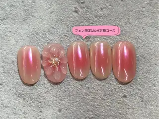 ネイル 7LOOKS フェンのネイルデザイン