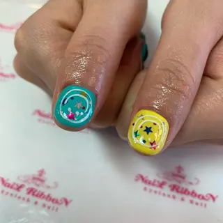 ネイル ネイルリボン 受付スタッフのネイルデザイン