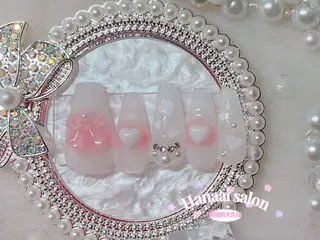 ミディアム Hanaai Salon新大久保店のネイルデザイン