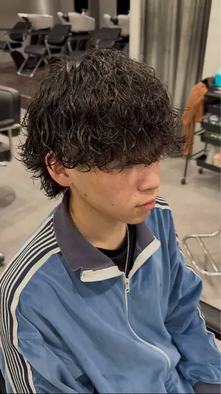 パーマ メンズ 坂梨 健斗のヘアスタイル