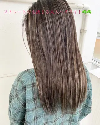 ロング カラー オフホワイトアンドなんば所属・福西 洋斗のヘアスタイル