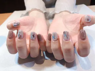 ネイル iiloo aromaworksのネイルデザイン