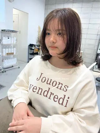 ミディアム カラー 新海 芳樹のヘアスタイル