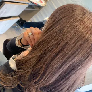 セミロング カラー FLOWER by B.GARDEN所属・’Flower’ AYAKAのヘアスタイル