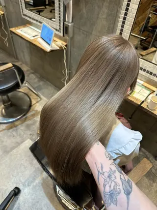 ロング カラー Tiffa二子玉川所属・【ブリーチはお任せ】 ハイトーン✨yuraのヘアスタイル