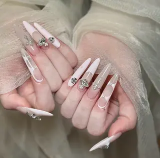 ネイル D-BEAUTY Nailsalonのネイルデザイン