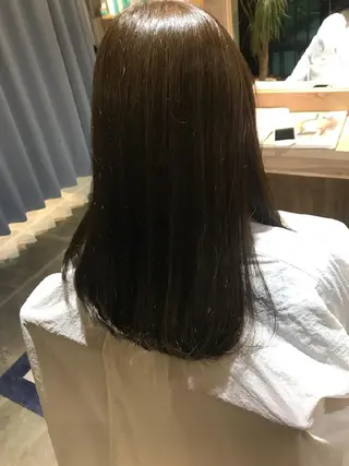 ロング alushe 岡 陽子のヘアスタイル
