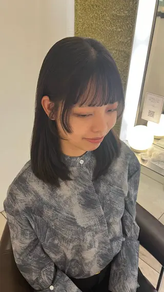 ミディアム 顔周りカット/ 透明感カラー/ユナのヘアスタイル