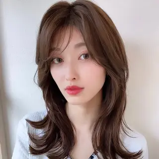 ミディアム カラー モテ髪×トレンド💕 小顔レイヤー 金井のヘアスタイル