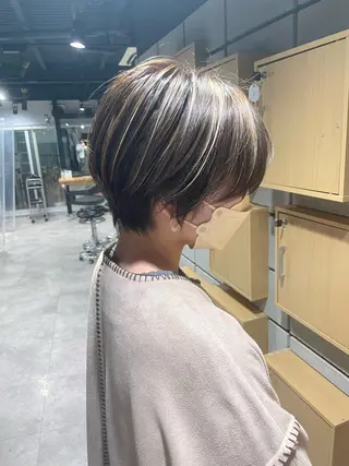 ショート カラー 🦋ハイトーンボブ ショート🦋トシキのヘアスタイル