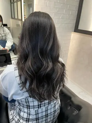 ロング カラー &chaLme   心斎橋所属・emi/髪質改善/ 韓国風/艶カラーのヘアスタイル