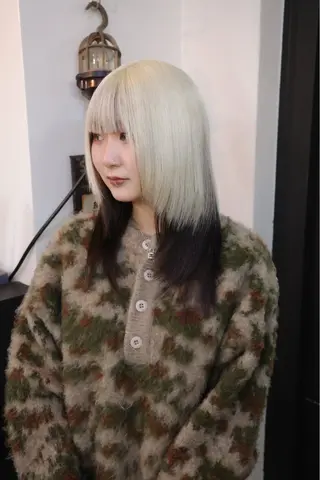 セミロング カラー ハイトーンカラー ⭐️NAZUNAのヘアスタイル