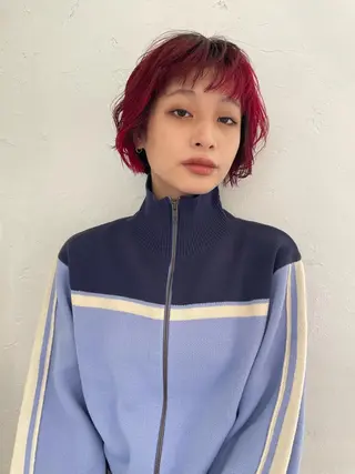 ミディアム カラー 脇野 茉優のヘアスタイル