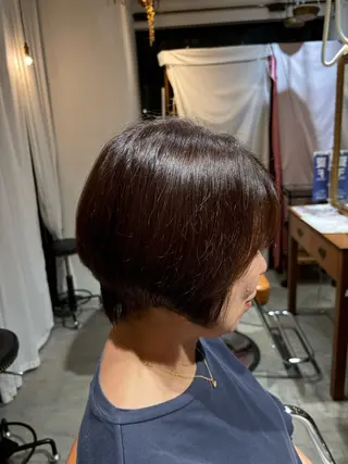 ショート カラー トリコヘアサロン 新井千智のヘアスタイル