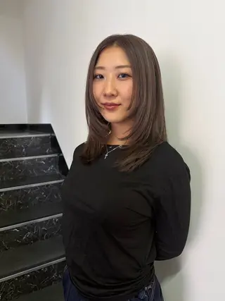 ミディアム HAZEL 博多所属・SHIORI/ 博多美容室のヘアスタイル