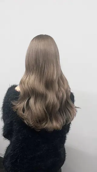 ロング BALE所属・祥華(さちか)／透 明感カラー／髪質改善のヘアスタイル