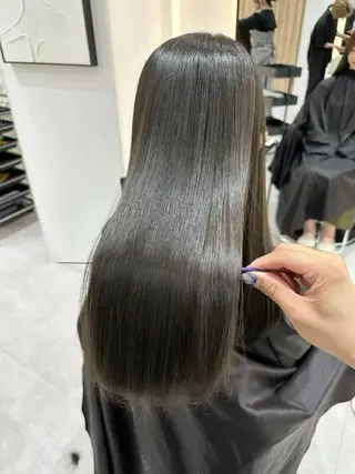 ロング カラー 赤み消し/オリーブ カーキ/福田れんのヘアスタイル