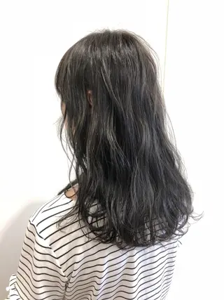 セミロング カラー ケアブリーチ 坪井佑樹のヘアスタイル