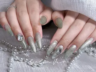 ネイル ✨Nailsalon Vi+✨のネイルデザイン