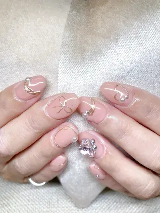 ネイル ECLAT エクラ所属・寺山 千鶴のネイルデザイン
