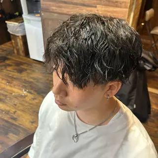 ショート パーマ メンズ ツイスパ/メンズ特化 🦋𝑺𝑶𝑵𝑬のヘアスタイル