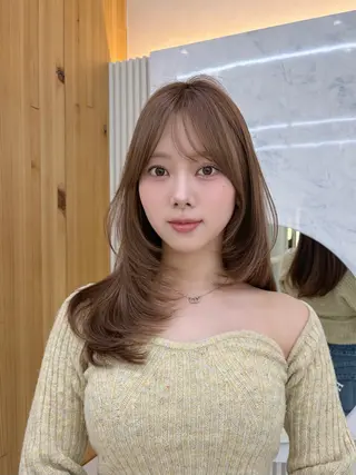 セミロング oto🤍×美髪× ゆるふわレイヤーのヘアスタイル