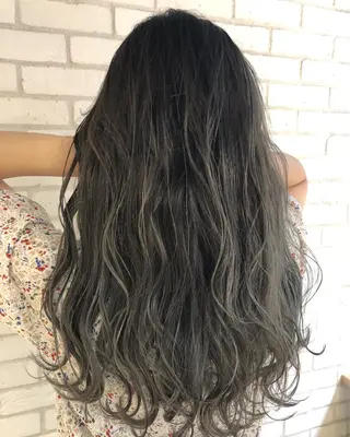 セミロング カラー she2.shinjuku所属・takumi Hのヘアスタイル