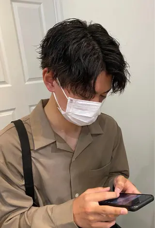 ミディアム パーマ メンズ CHROM TOKYO所属・とおやま レオのヘアスタイル