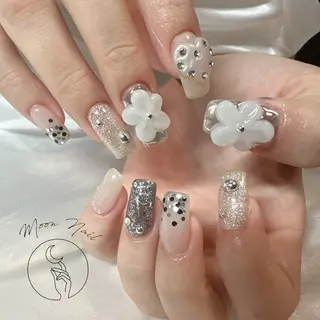 ネイル Moon  Nail /栄　大須のネイルデザイン
