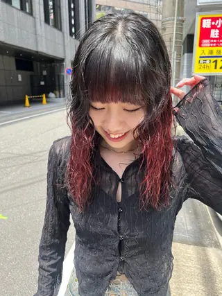 カラー こまつばらみお/レイ ヤー/ダブルカラーのヘアスタイル