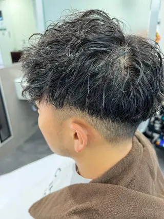 ショート パーマ メンズ The Gollum cut＆shave所属・垢抜け・メンズパーマ 津山祐紀のヘアスタイル