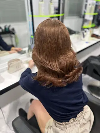 セミロング カラー 🫧ハイトーン🫧 ベージュ🫧徹哉のヘアスタイル