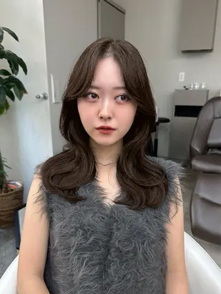 ミディアム Aura所属・丸山 心 / 艶カラーのヘアスタイル