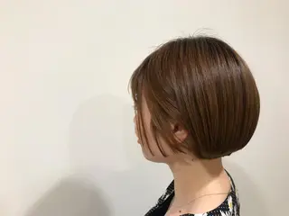 ショート 暖色カラー🍊 ボブ🌿顔周りcutのヘアスタイル