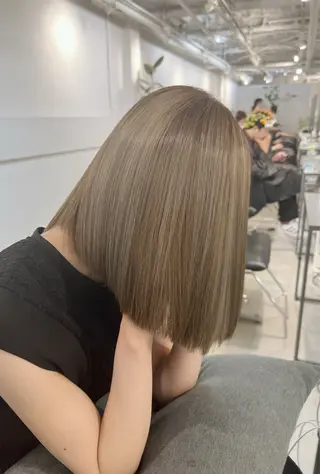 ミディアム ハイライト／レイヤー 木下翔太のヘアスタイル