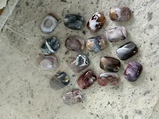 ネイル One Plus キキのネイルデザイン