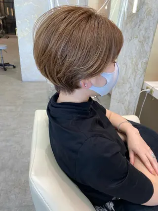 ショート カラー 店長/mao/ 前髪/顔周りカットのヘアスタイル