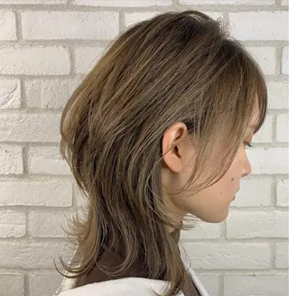 ミディアム カラー she2.shinjuku所属・takumi Hのヘアスタイル