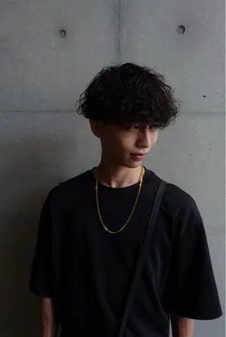 ショート メンズ スパイキーショート パーマ　具志堅　太志のヘアスタイル