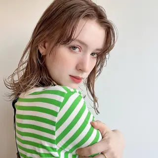 ミディアム パーマ ヘアアレンジ 梅田美容室 山崎海波のヘアスタイル