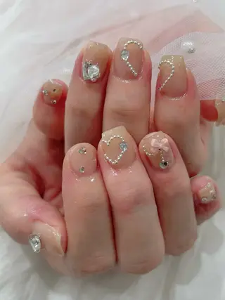 ネイル Zir nail 津田沼店所属・☁️ ゆい 🧸💛のネイルデザイン