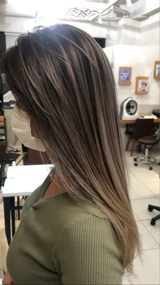 ロング ハイライトバレイヤー ジュ＆縮毛矯正✨櫻野のヘアスタイル