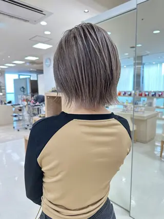 カラー 🍀自然＆長持ち♪ 縮毛矯正の匠✨️のヘアスタイル