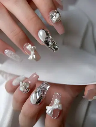 ネイル Tira Nailのネイルデザイン