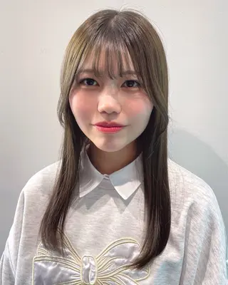 セミロング カラー 透明感カラー×ヘア アレンジ🪽しおりのヘアスタイル