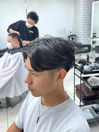 ショート パーマ メンズ フェザーパーマ職人 🪶ryosukeのヘアスタイル