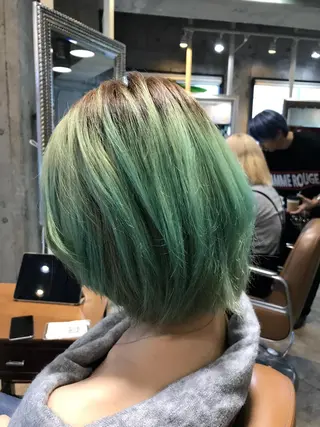 ショート カラー パーマ ヘアアレンジ メンズ キッズ ネイル マツエク・マツパ サロンドミルク 原宿のヘアスタイル