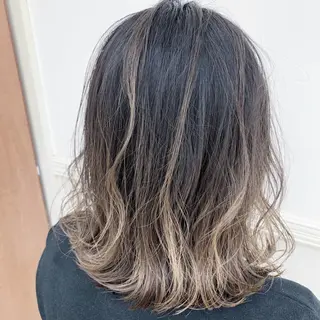 ミディアム カラー N° jillva ♦️川端裕司♦️のヘアスタイル